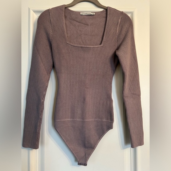 ABERCROMBIE BODYSUIT - XS - Picture 2 of 4